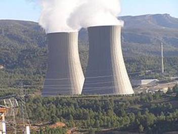250px-Cofrentes_nuclear_power_plant_cooling_towers.jpg